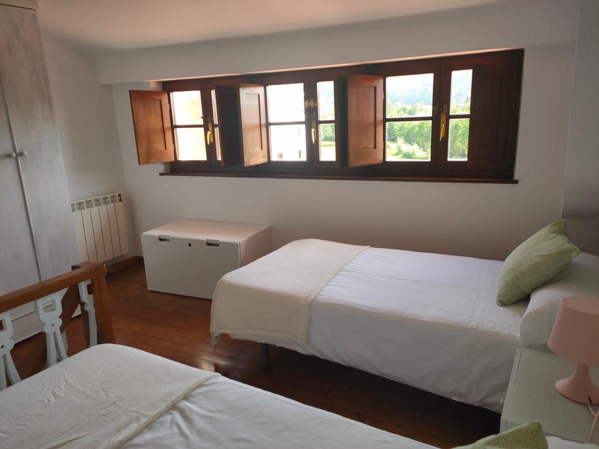 La Casina Del Carril Villa Colunga Exteriör bild