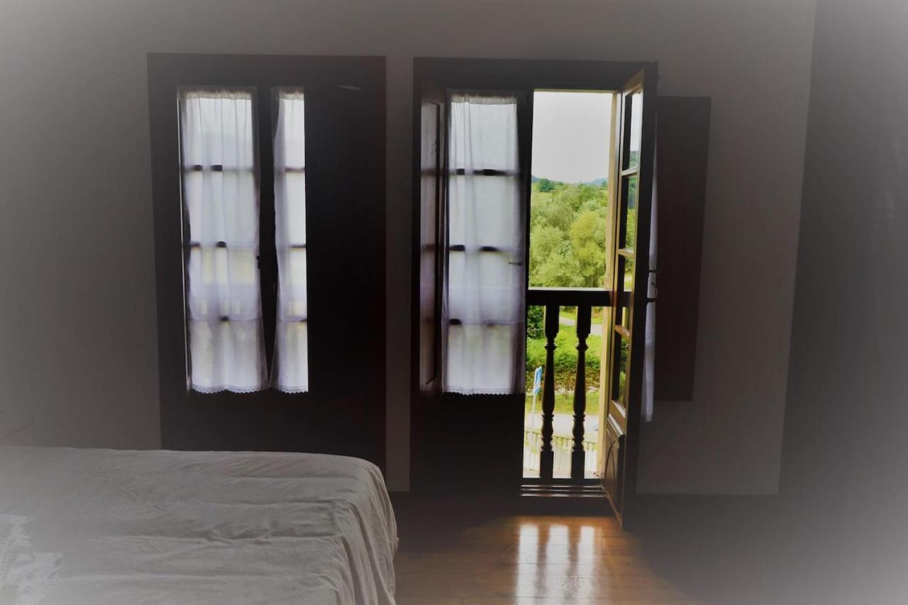 La Casina Del Carril Villa Colunga Exteriör bild